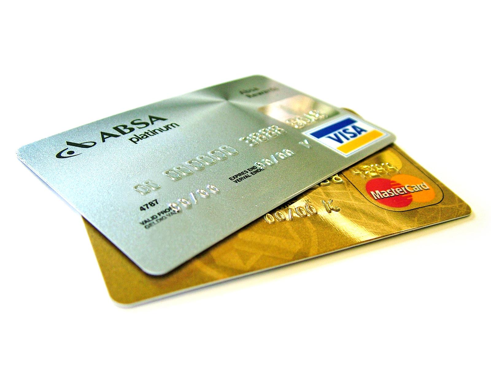 Credit Card ​Jungle Navigating Rewards and Risks